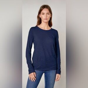 Velvet by Graham & Spencer Lizzie Long Sleeve Tee
Women’s Size S